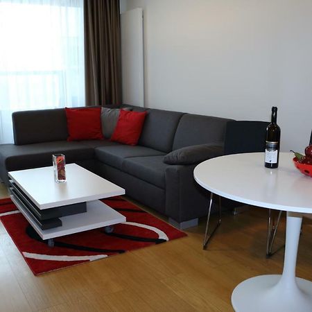 Panorama City Apartment With Free Parking Bratislava Bagian luar foto
