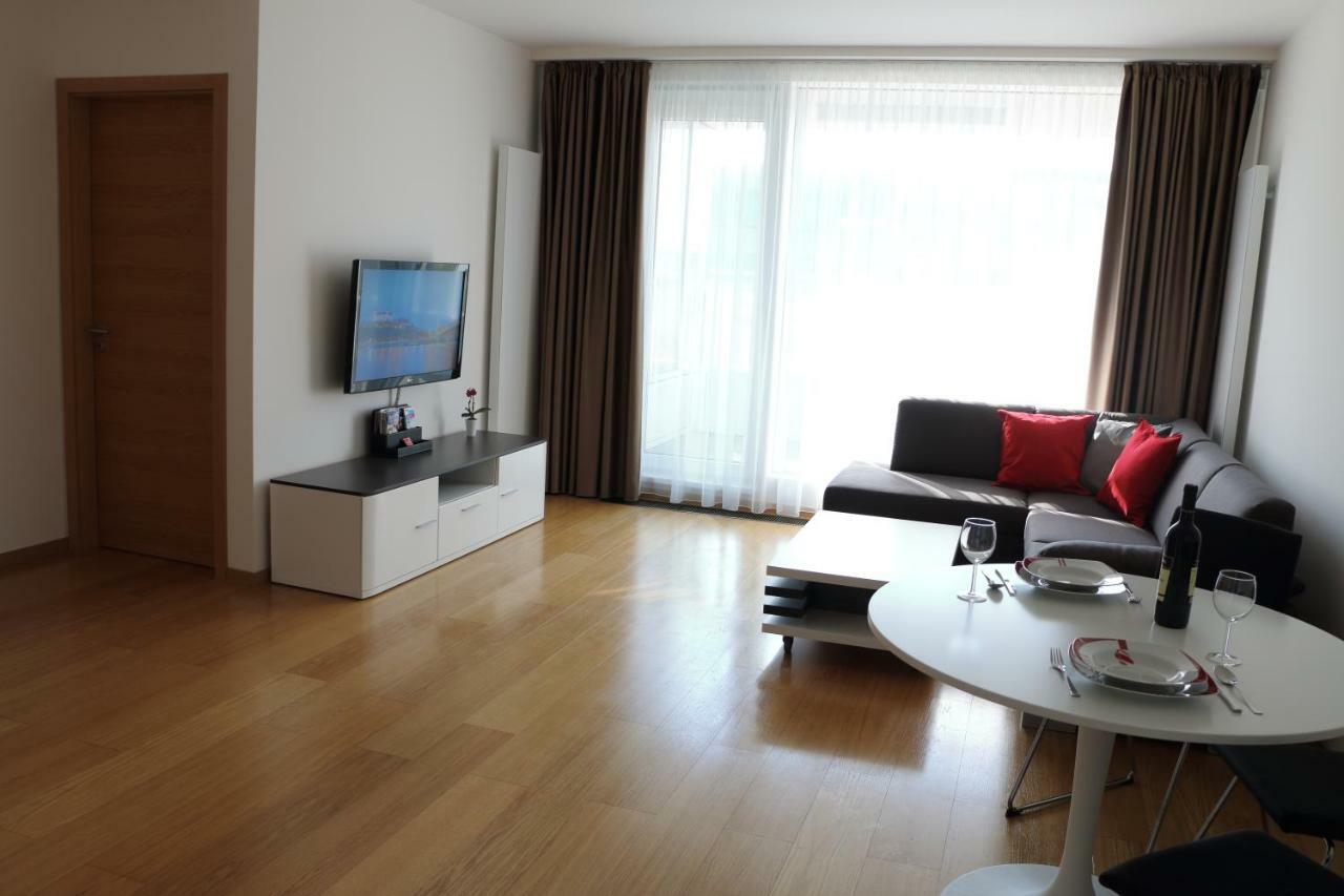 Panorama City Apartment With Free Parking Bratislava Bagian luar foto