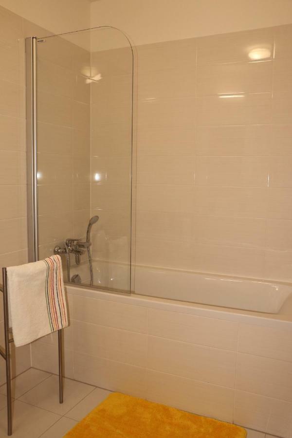 Panorama City Apartment With Free Parking Bratislava Bagian luar foto